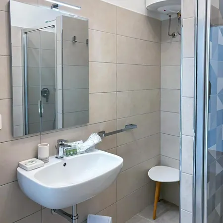 Nemo Centre Oda ve Kahvaltı Alghero