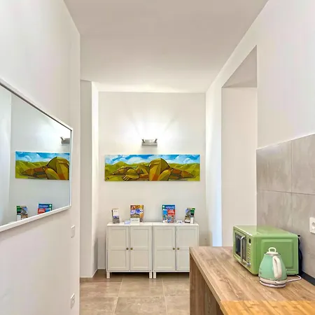 לינה וארוחת בוקר Nemo Centre