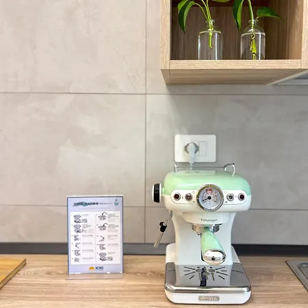 Nemo Centre לינה וארוחת בוקר