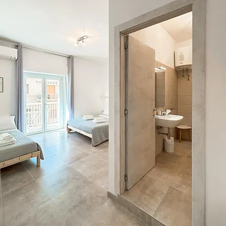 Oda ve Kahvaltı Nemo Centre 3*